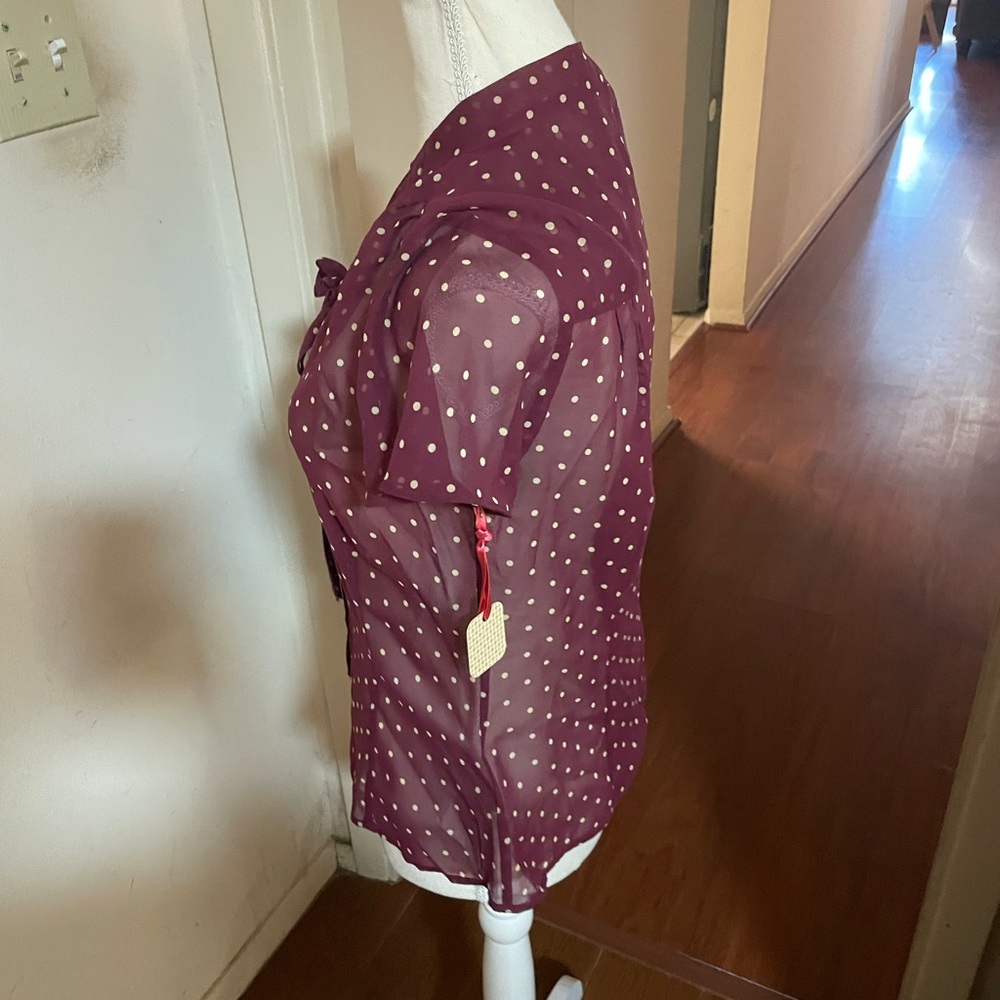 Old Navy Perfect Fit Silk polka dot button down blouse maroon tan sheer MEDIUM - Picture 8 of 16
